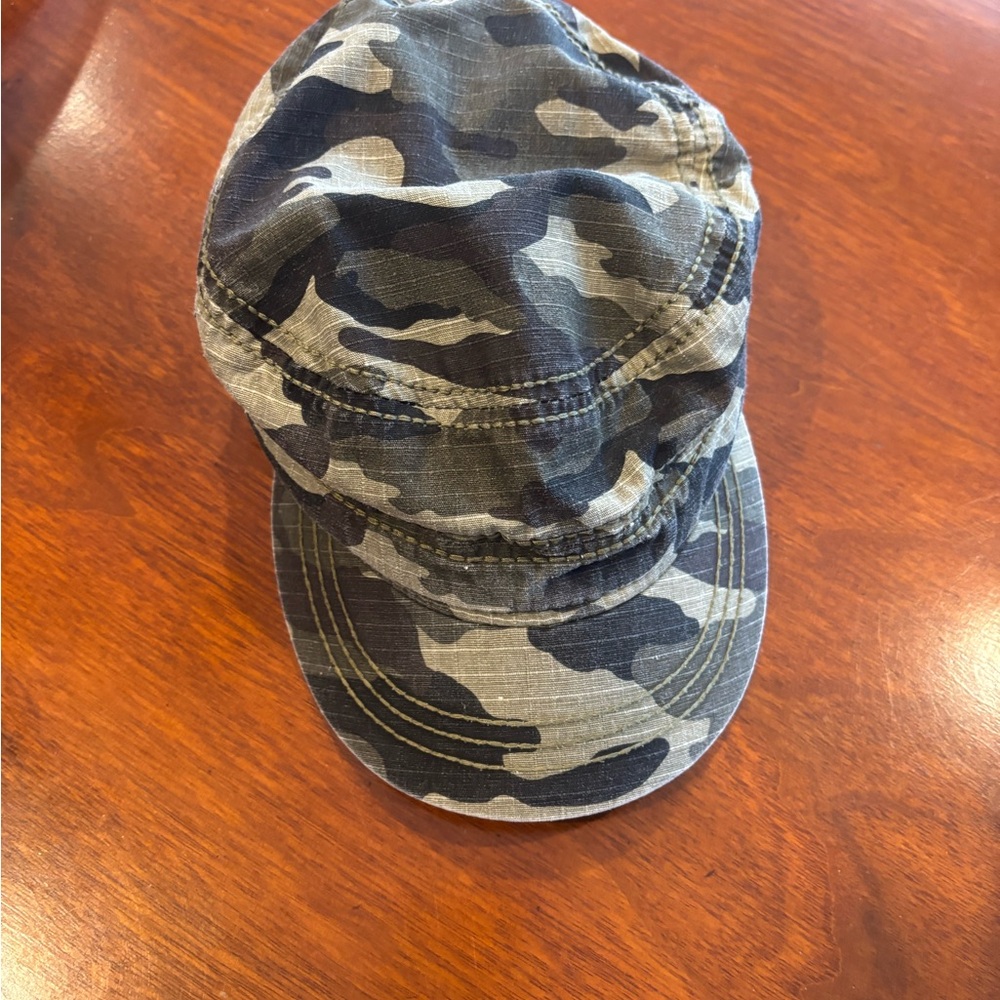 Women’s camouflage cap